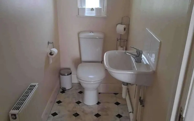 Charming London House With 3 Bedrooms