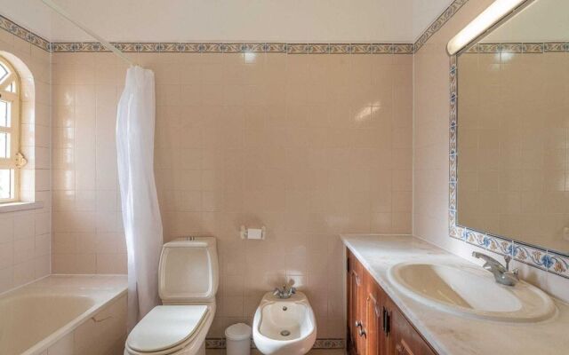 Modern Villa in Albufeira With Private Swimming Pool