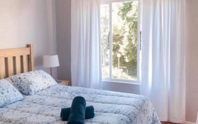 Newly Renovated 2 bed Apartment - Kingston Estate