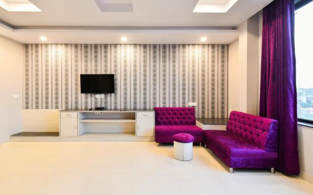 Townhouse 652 Hotel Royal Akshayam