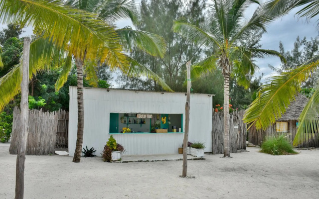 Zanbluu Beach Hotel