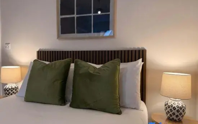 Cozy Double Room at The Shore