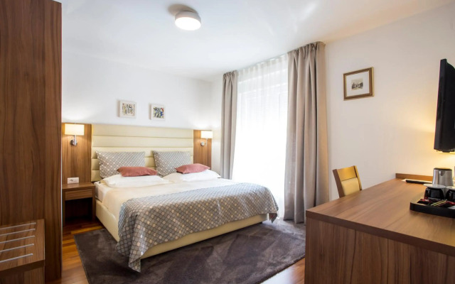 Hotel Villa Karda