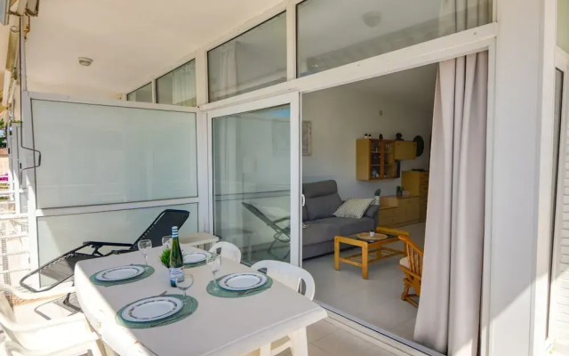 Apartment in Roses Near Beach
