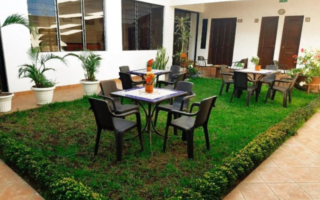 Hostal Las Puertas - Hostel