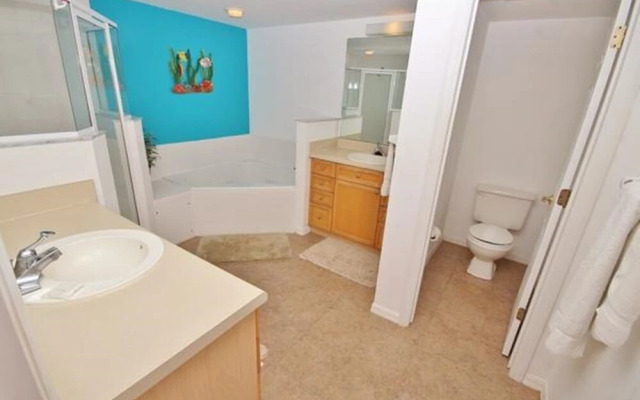 Oceanwalk 1-203 Apartment 2