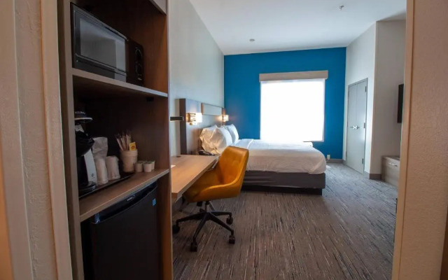 Comfort Suites Magnolia Greens