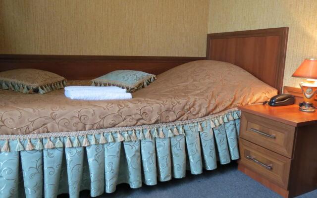 Отель Эсмеральд