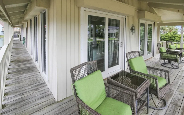 Island Life - 4 Br Home