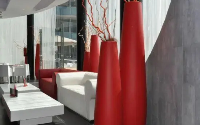 Apolo Suites Rentalmar