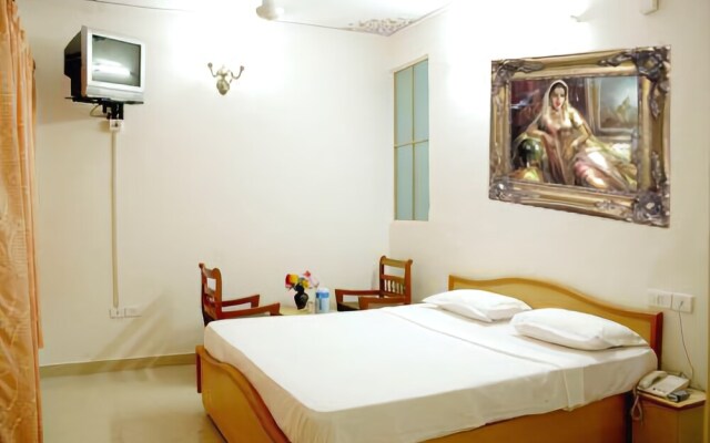 HRS Hotel Royal Sanj