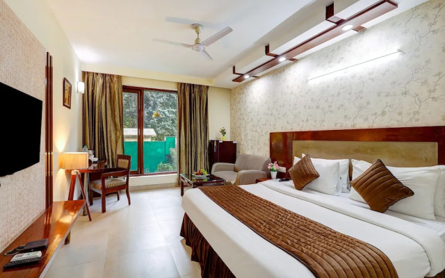 Fabhotel B Stays
