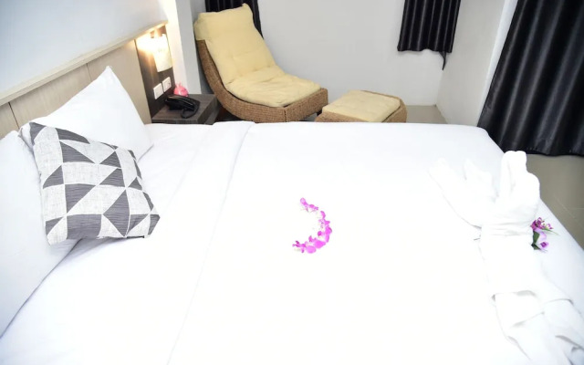 Happy Room Hotel