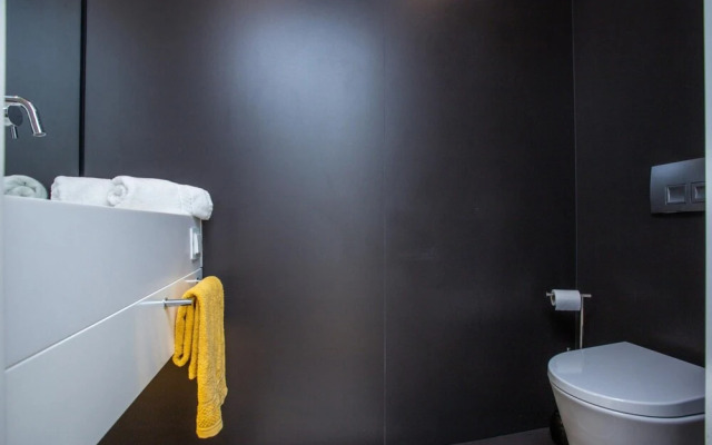 Acqua House by Rent4all