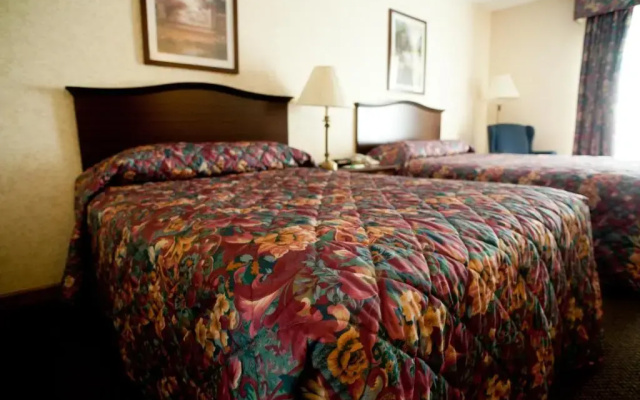 East Norwich Inn