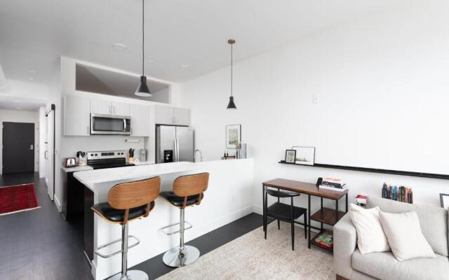 Flexhome Skywalk to Fiserv U2 RooftopGymParking