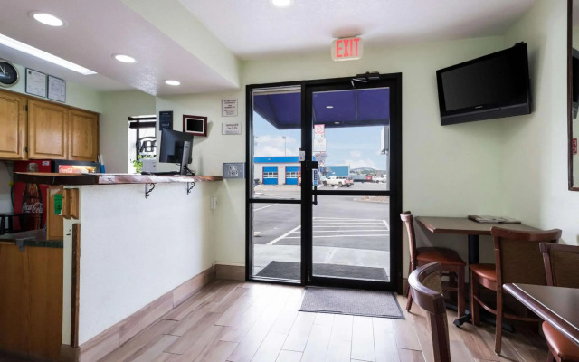 Econo Lodge Inn & Suites Williams - Grand Canyon Area