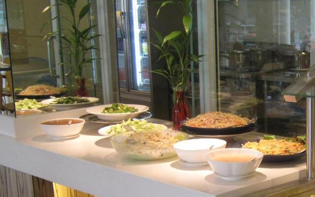 Grand Dormani Rajah Court Hotel