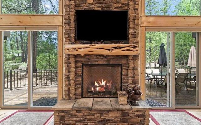 4 Red Fir 6 Bedroom Home