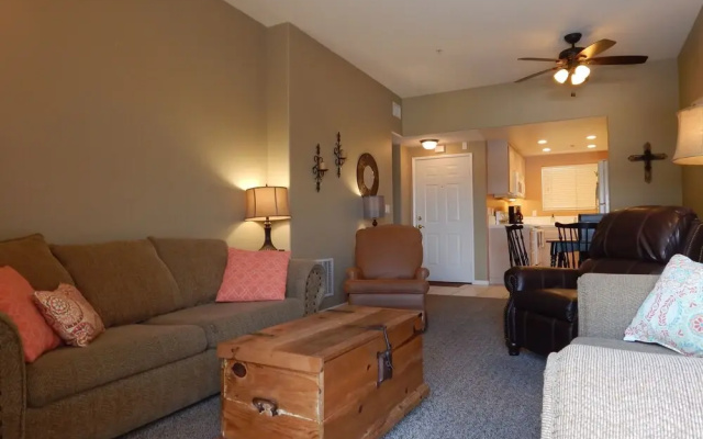 210 Casa Bella 2 Bedroom Condo by Redawning