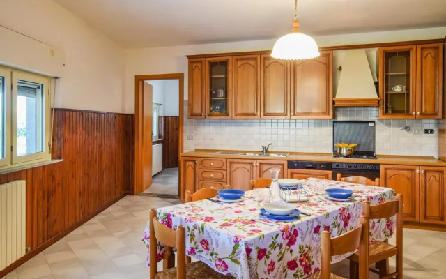 Stunning Apartment in Guardavalle With 2 Bedrooms and Wifi