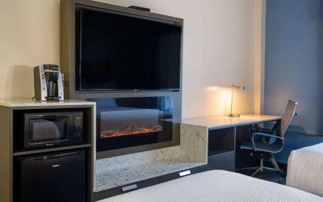 Days Hotel by Wyndham North Bergen NYC Area