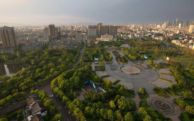 Yiwu Yimei Plaza Hotel