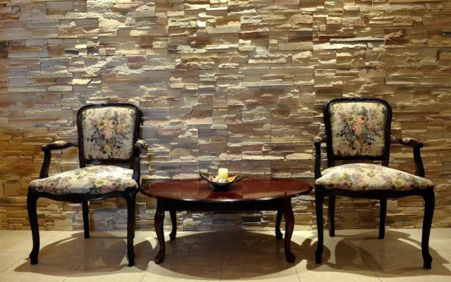 Nepheli Apartments And Studios