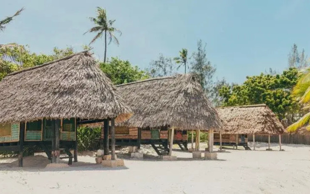 Mikadi Beach Lodge