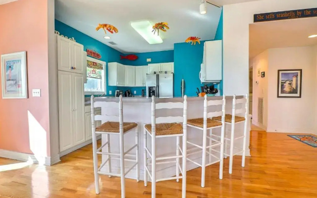 WS-F4 - Postcard Perfect