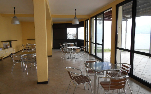 Lake Como Beach Hostel