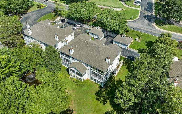 Premiere Pointe 2 Bedroom Condo by RedAwning