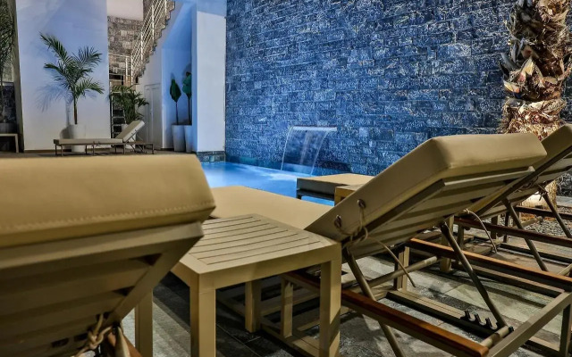 Beach Walk Luxury Suites