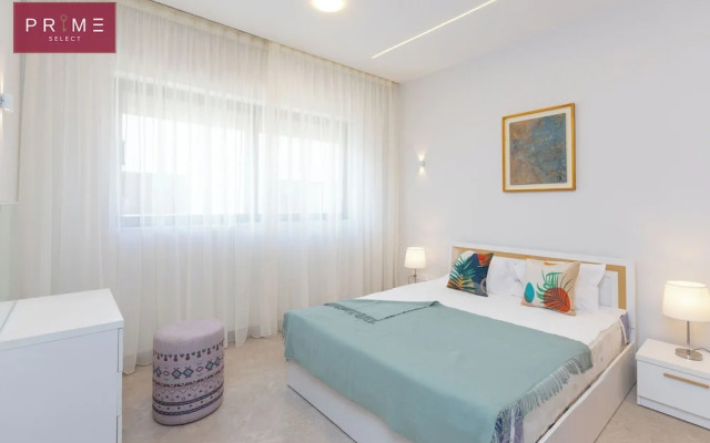 Prime Select Lake View