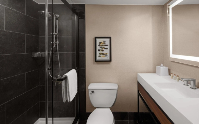 Renaissance Chicago North Shore Hotel