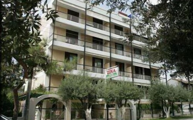 Zina Hotel Apartments