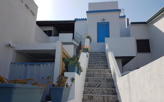 Casa Vacanze Fronte Mare Calasetta "CA' U CAPPUN"
