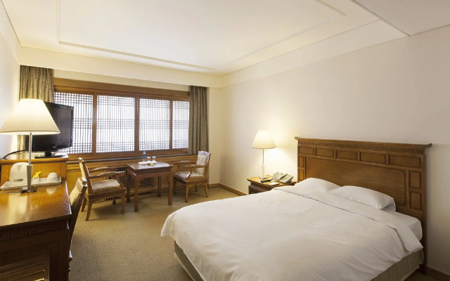 Commodore Hotel Busan