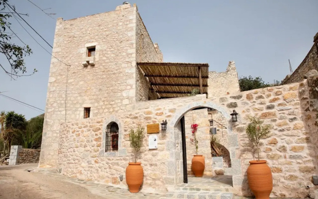 Dandy Villas Tower-Built in 17th century