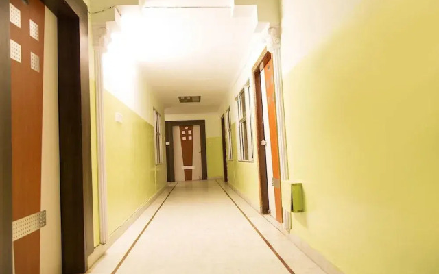 OYO 1049 Nirman Nagar