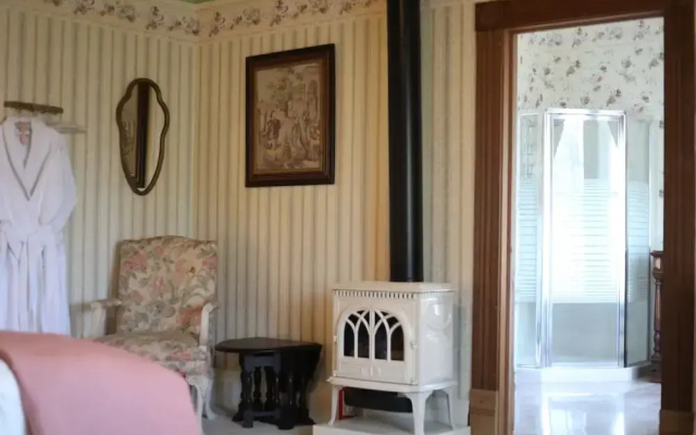 The Adams Pragge House