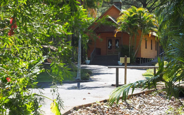 Paradise Palms Resort