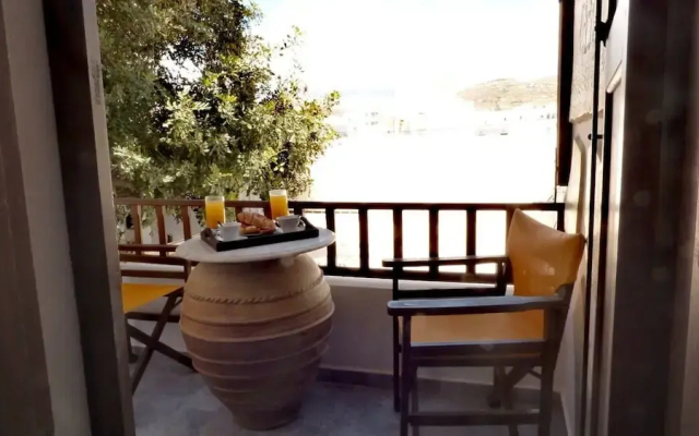 Tinos Heritage Plateia