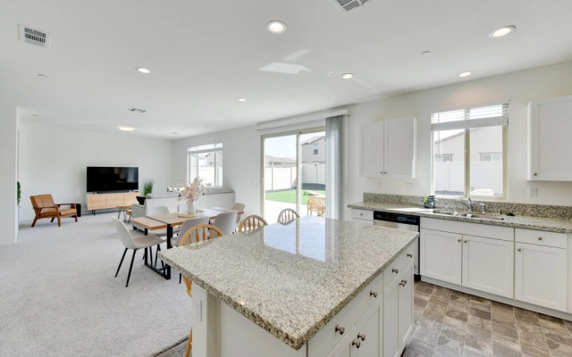 Near Empire Polo Field: Coachella Vacation Rental