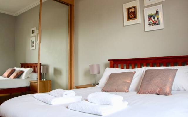 1 Bedroom Flat in Popular Central Location