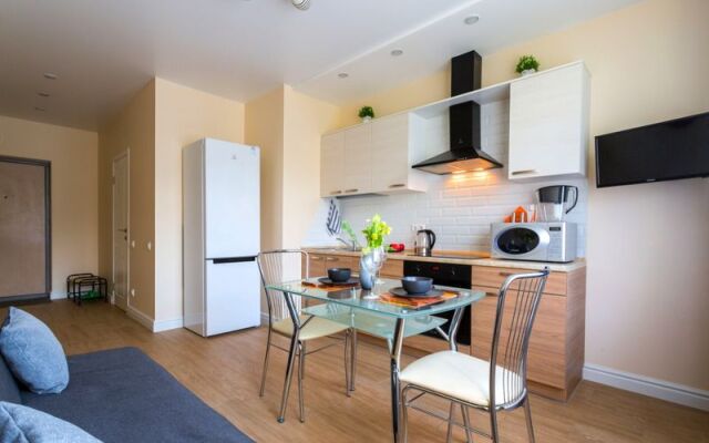 Какаду на проспекте Александровской фермы д. 8