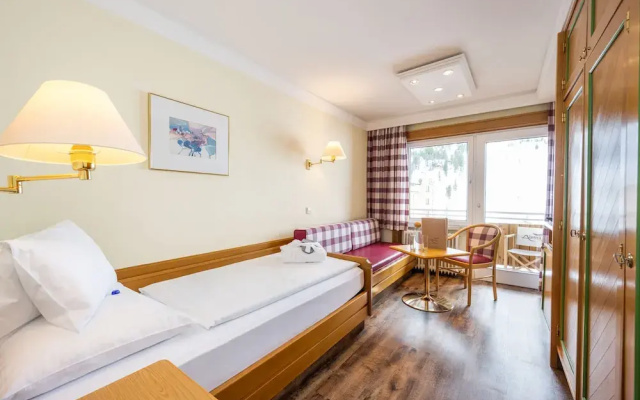 Hotel Alpina