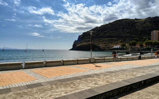 Largo dos Milagres a Home in Madeira