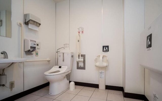 Super Hotel Yokkaichi/Along National Highway 1 (Kokudo Ichigou-Zoi)