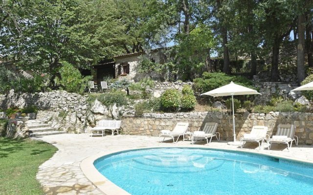 Charming Villa In Callas With Private Swimming Pool